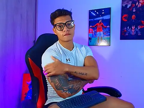 Snapshot of evan_greey chatting on 10-15-25, 05:50 evan greey online show from 10-15-25, 05:50