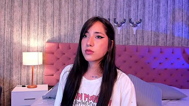 LiaaTurner online show from 01-14-26, 08:12