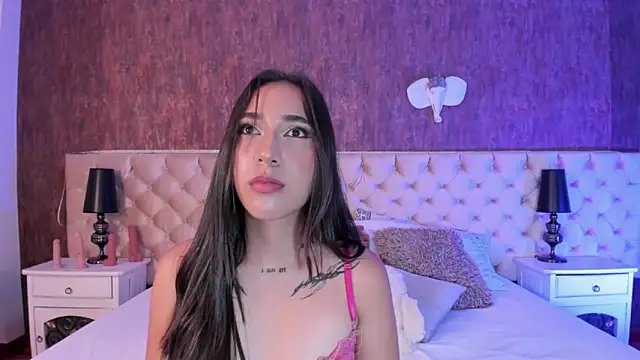 LiaaTurner online show from 09-26-25, 08:49