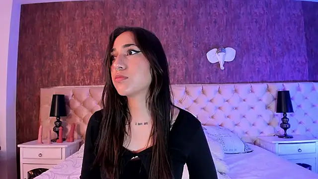 LiaaTurner online show from 10-03-25, 09:16