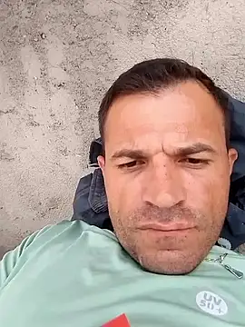 Snapshot of Claudiokkkkk chatting on 12-17-25, 04:12 Claudiokkkkk online show from 12-17-25, 04:12