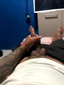 Alangostoso092 online show from 10-10-25, 02:45