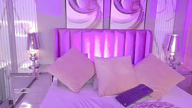 LuisaJonnes  online show from 09-21-25, 12:54