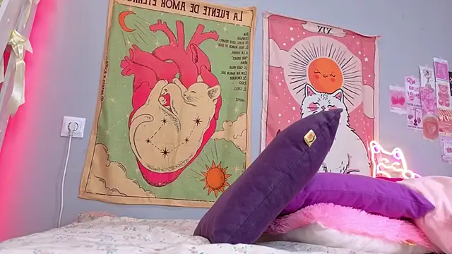 Leri Dells online show from 04-06-26, 01:01