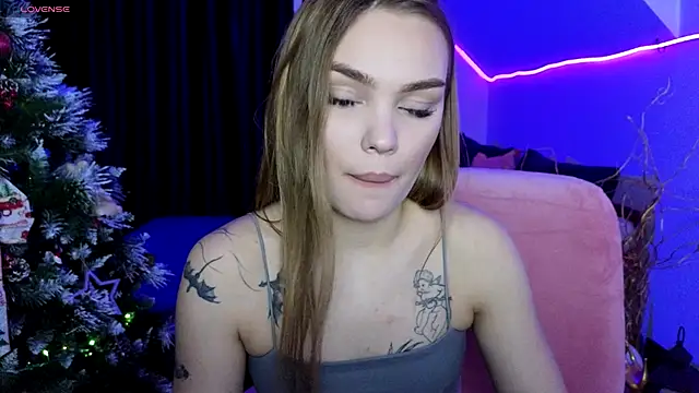 KitsyMoore online show from 12-16-25, 01:04