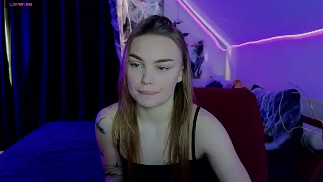 KitsyMoore online show from 11-01-25, 01:16