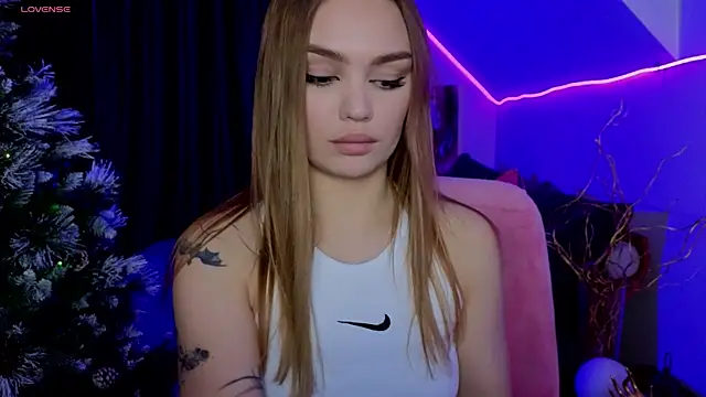 KitsyMoore online show from 12-22-25, 01:11