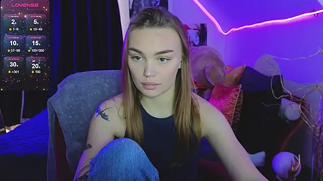 KitsyMoore online show from 10-14-25, 01:12