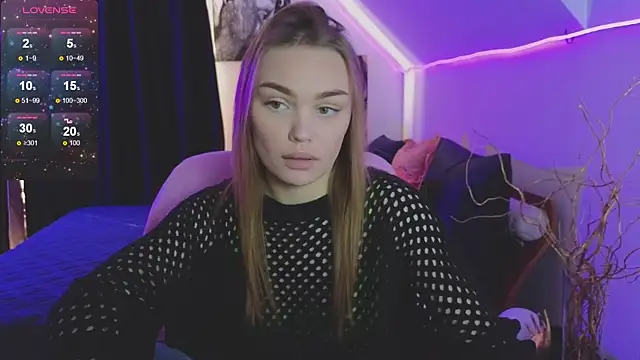 KitsyMoore online show from 10-18-25, 01:13