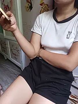 Snapshot of phuongxinhxan chatting on 07-14-26, 02:05 phuongxinhxan online show from 07-14-26, 02:05