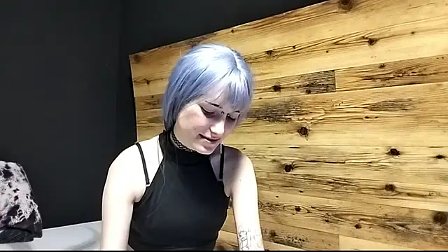 Snapshot of JenaeRadloff chatting on 09-27-25, 02:23 JenaeRadloff online show from 09-27-25, 02:23