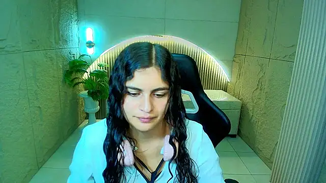 dany r  online show from 03-25-26, 01:10