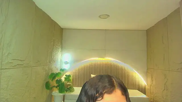 dany r  online show from 12-20-25, 01:03