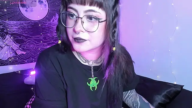 Snapshot of Hallucigenia_ chatting on 02-19-26, 07:22 Hallucigenia online show from 02-19-26, 07:22