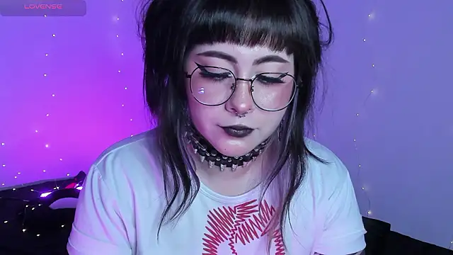 Snapshot of Hallucigenia_ chatting on 03-01-26, 09:59 Hallucigenia online show from 03-01-26, 09:59