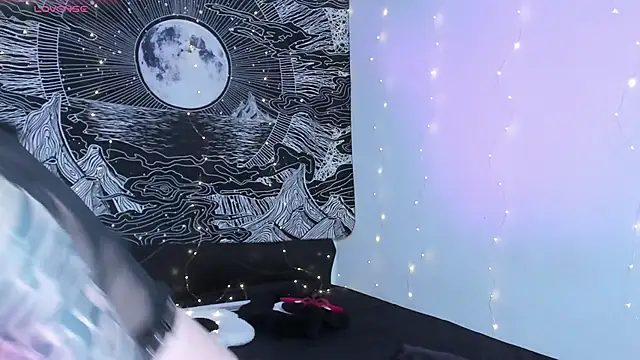 Hallucigenia  online show from 12-01-25, 12:39