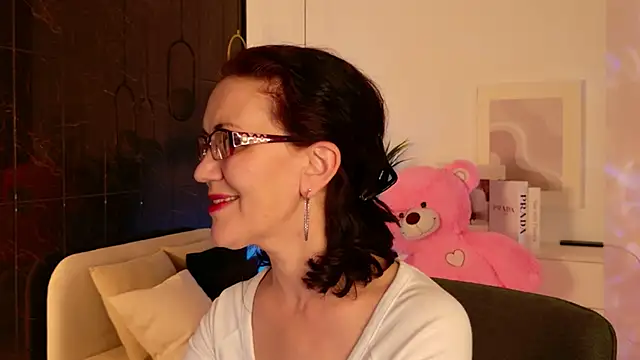 Irene Marlow online show from 03-18-26, 01:57