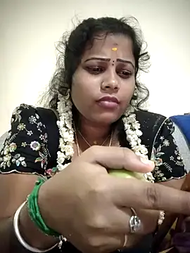 sweetqueen143 online show from 10-17-25, 05:37