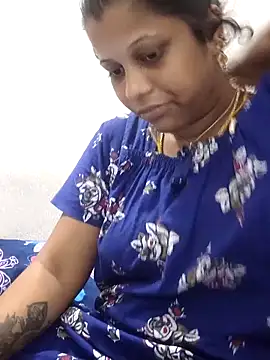 sweetqueen143 online show from 04-10-26, 10:44