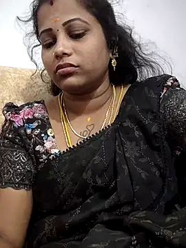 sweetqueen143 online show from 04-16-26, 11:44