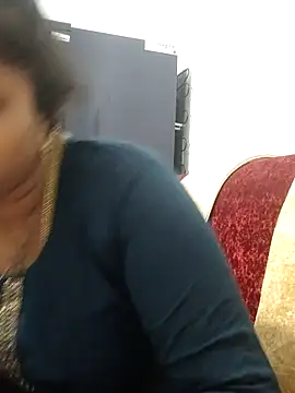 sweetqueen143 online show from 04-13-26, 11:03