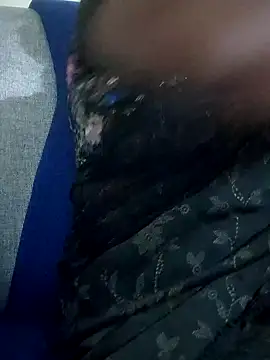 sweetqueen143 online show from 11-11-25, 04:46