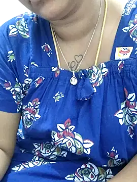 sweetqueen143 online show from 04-07-26, 06:37