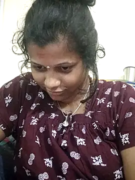 sweetqueen143 online show from 11-06-25, 04:11