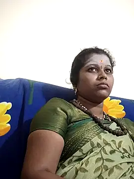 sweetqueen143 online show from 10-25-25, 05:02