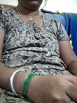 sweetqueen143 online show from 10-29-25, 04:28