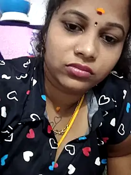 Snapshot of sweetqueen143 chatting on 05-31-26, 06:09 sweetqueen143 online show from 05-31-26, 06:09