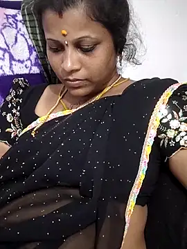 Snapshot of sweetqueen143 chatting on 05-20-26, 12:24 sweetqueen143 online show from 05-20-26, 12:24
