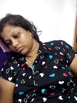 Snapshot of sweetqueen143 chatting on 05-15-26, 11:58 sweetqueen143 online show from 05-15-26, 11:58