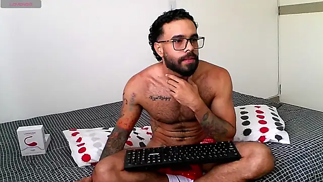 htrebor87 online show from 04-07-26, 08:10