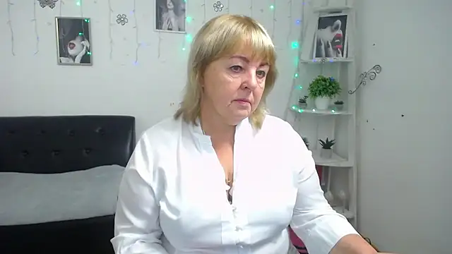 MilenaWedxy online show from 10-07-25, 04:46