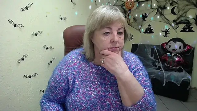 MilenaWedxy online show from 10-16-25, 05:05