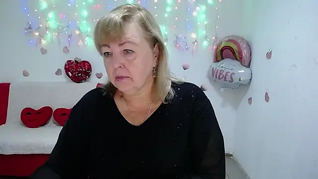 MilenaWedxy online show from 09-30-25, 05:02