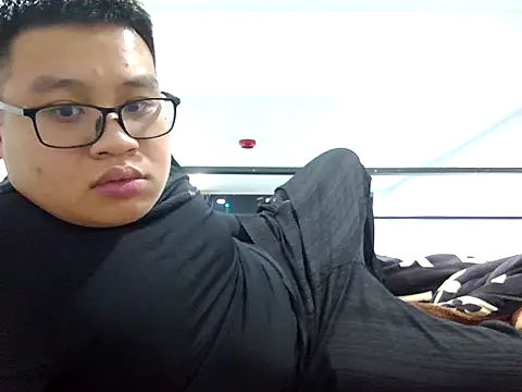 loveninja online show from 12-15-25, 01:17