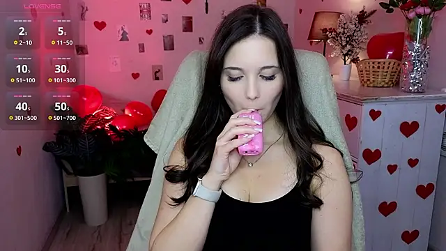 Snapshot of Daniels_Beth chatting on 02-15-26, 03:44 Daniels Beth online show from 02-15-26, 03:44