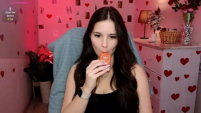 Snapshot of Daniels_Beth chatting on 02-27-26, 11:10 Daniels Beth online show from 02-27-26, 11:10