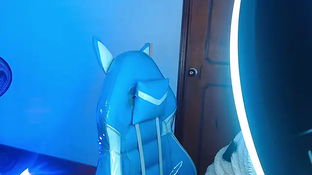 Gyal 8  online show from 11-13-25, 03:10