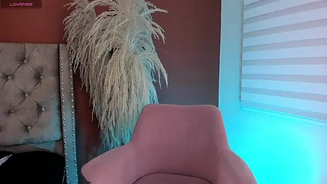 angela fiory online show from 12-05-25, 08:28