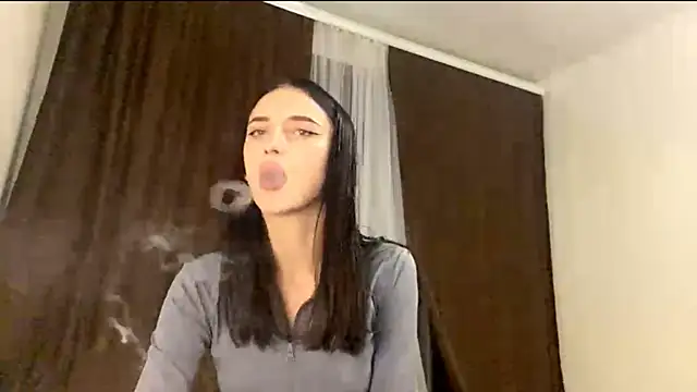 Snapshot of TifanyRawi chatting on 10-07-25, 08:32 TifanyRawi online show from 10-07-25, 08:32