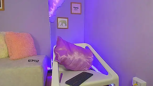 cat nasty online show from 10-15-25, 09:34