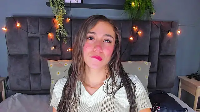 MyApril   online show from 03-25-26, 12:37