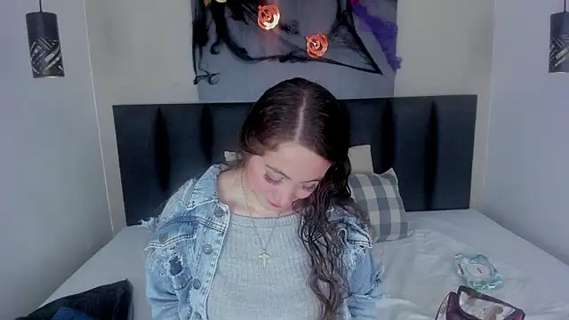 Snapshot of MyApril__ chatting on 10-31-25, 11:40 MyApril online show from 10-31-25, 11:40