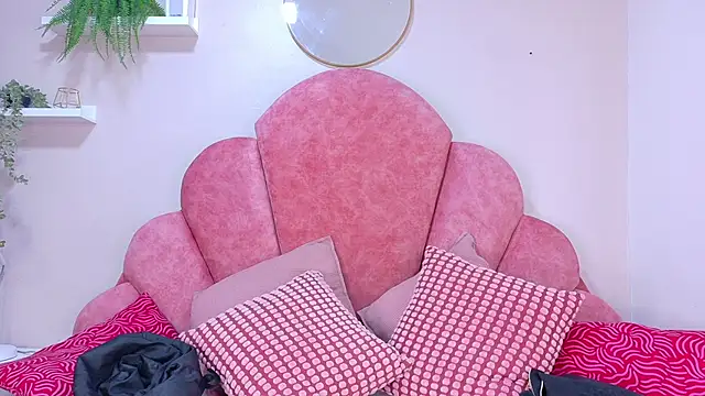 MyApril   online show from 03-20-26, 11:33