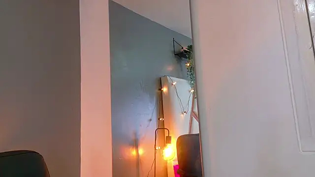 Snapshot of MyApril__ chatting on 11-04-25, 11:47 MyApril online show from 11-04-25, 11:47