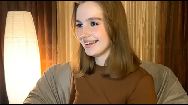 Snapshot of Sibriina_Liliya chatting on 10-16-25, 09:45 Sibriina Liliya online show from 10-16-25, 09:45