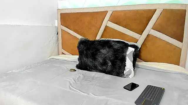 Snapshot of Julian_wolf18 chatting on 11-15-25, 04:55 Julian wolf18 online show from 11-15-25, 04:55